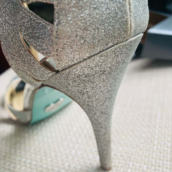 Betsey Johnson spike Silver sparkled heels size 10 - Picture 10 of 12